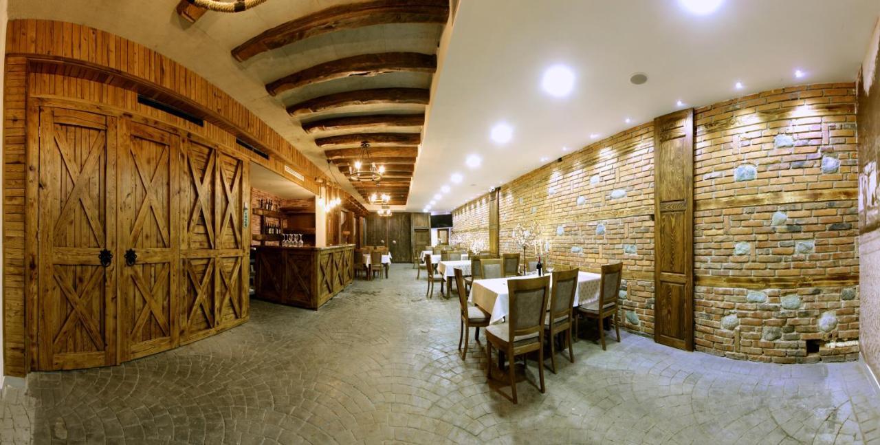 Hotel Happy Gjakova Esterno foto