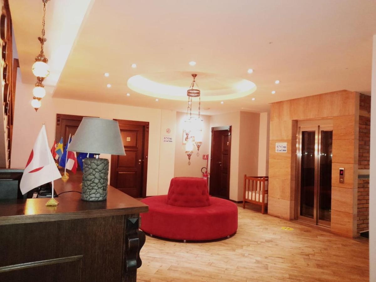 Hotel Happy Gjakova Esterno foto