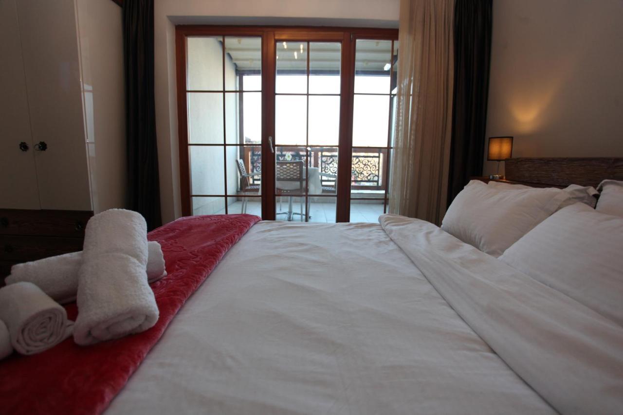 Hotel Happy Gjakova Esterno foto