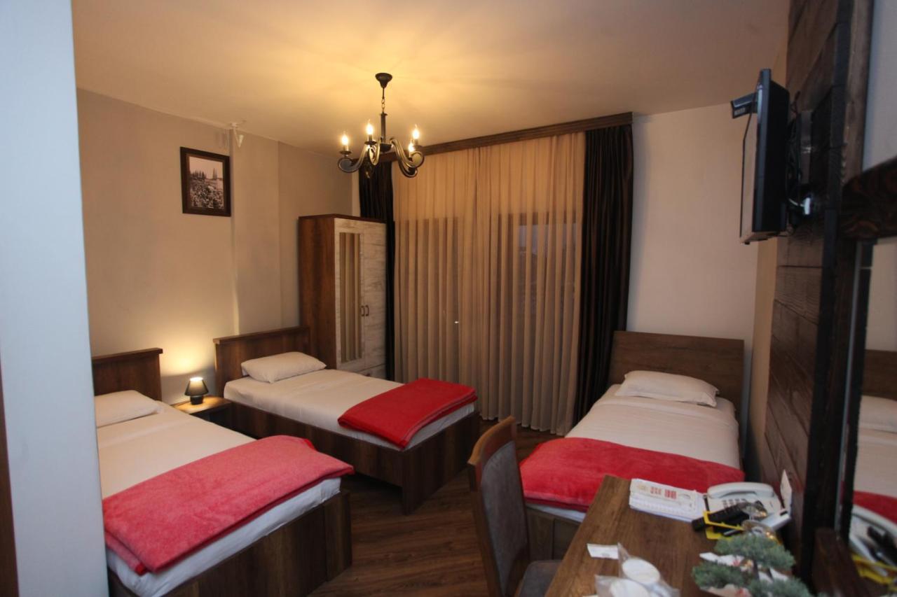 Hotel Happy Gjakova Esterno foto
