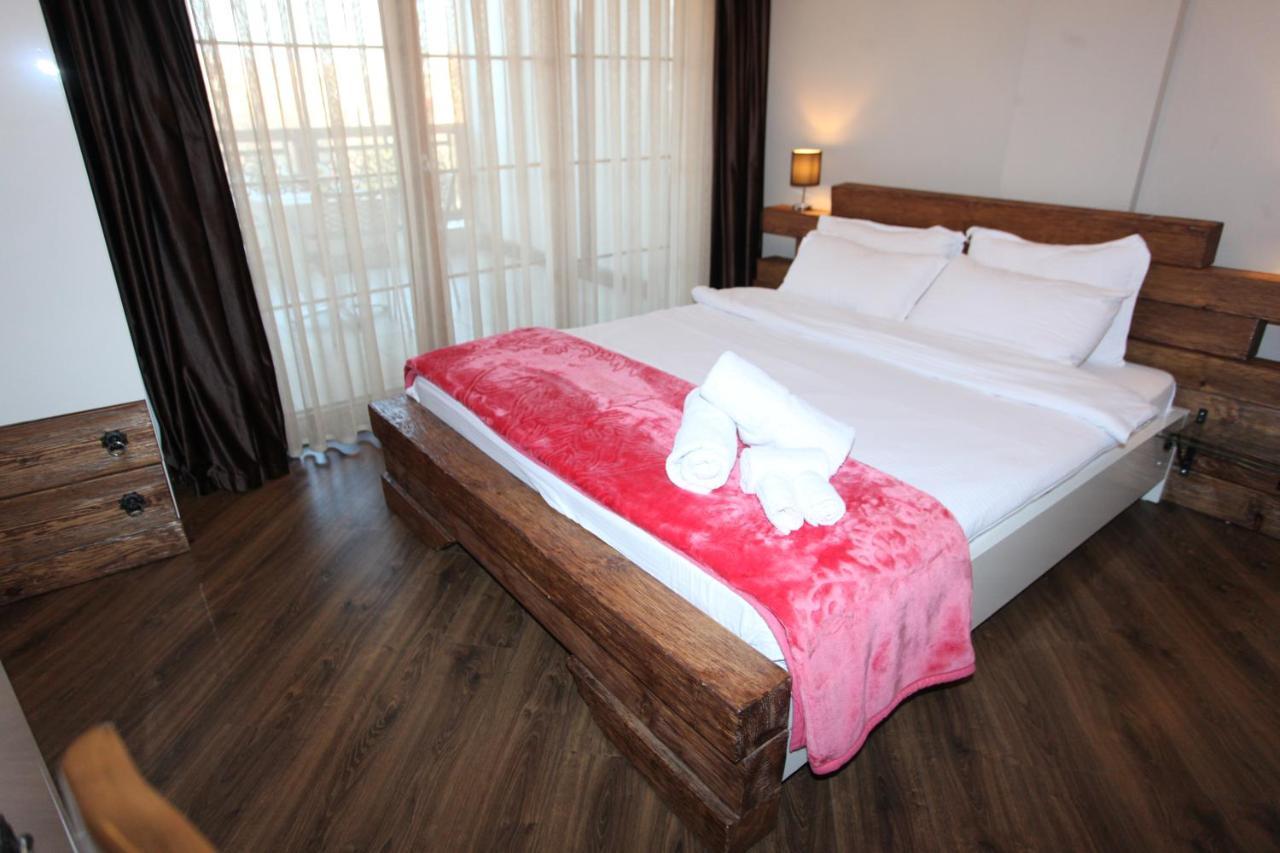 Hotel Happy Gjakova Esterno foto