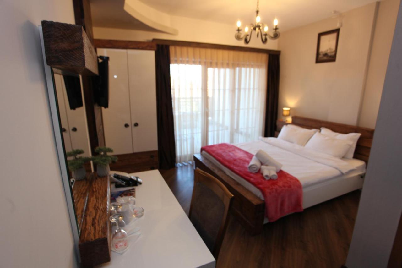 Hotel Happy Gjakova Esterno foto